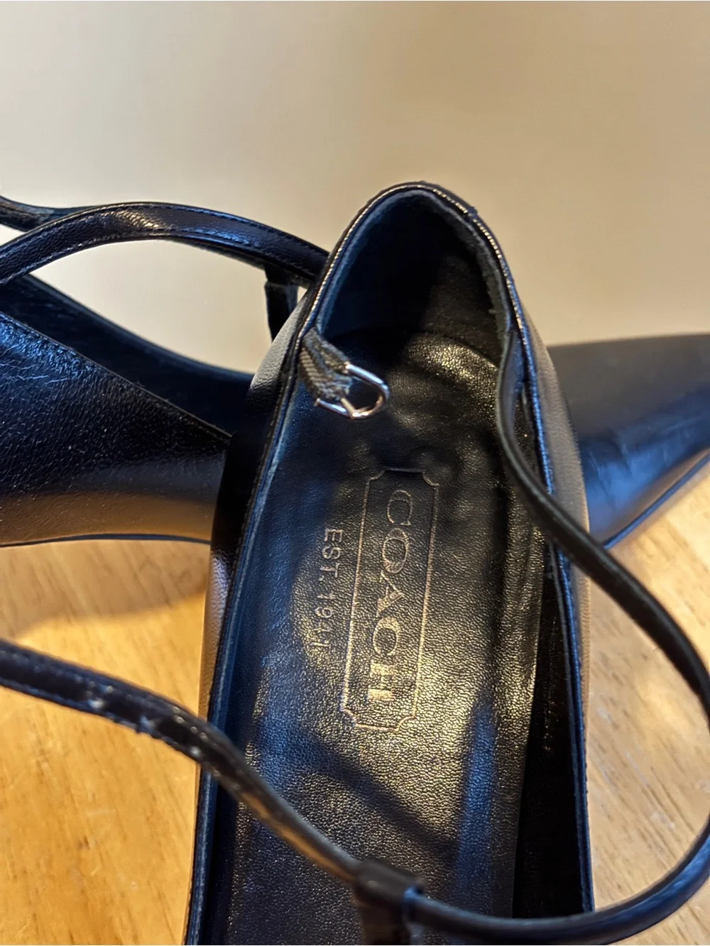 Coach Vintage 6B Marjorie G4 Black Leather T-Strap Pointed-Toe Heels